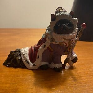Hamilton Collection Devine Feline 4” Figurine - "Cat-therine The Great”